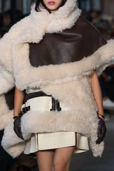 Look 53